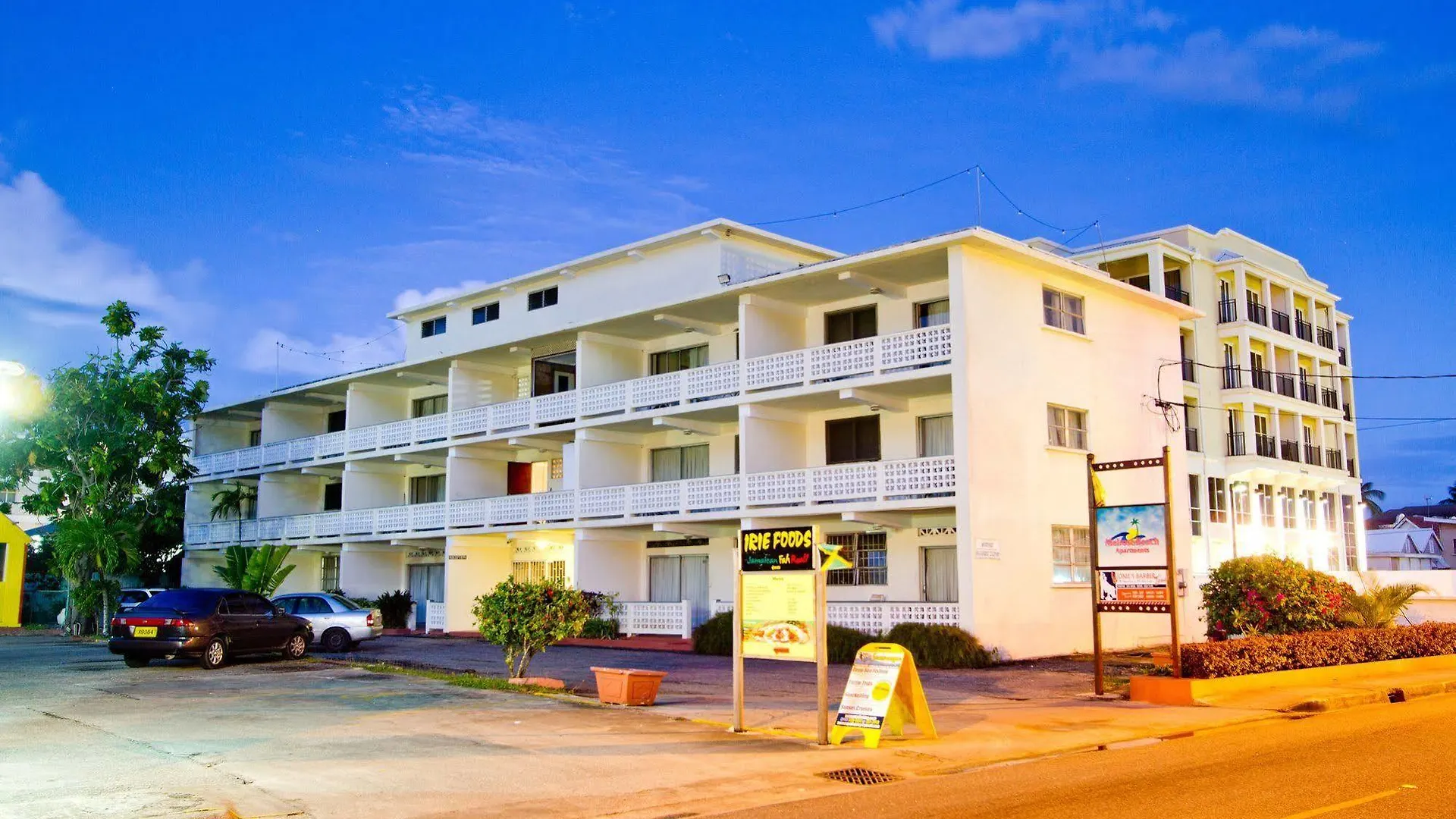 ** Hotel Melrose Beach Apartment Christchurch Barbados